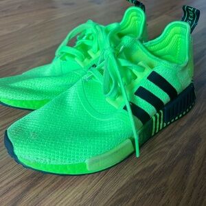 Adidas boys size 7 sneakers